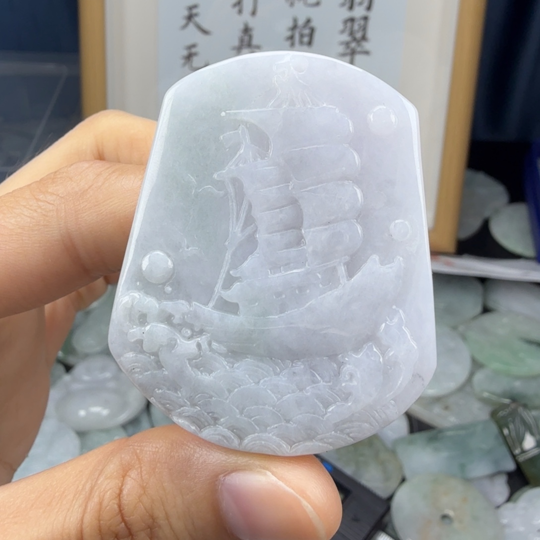 颈饰未镶嵌翡翠翡翠