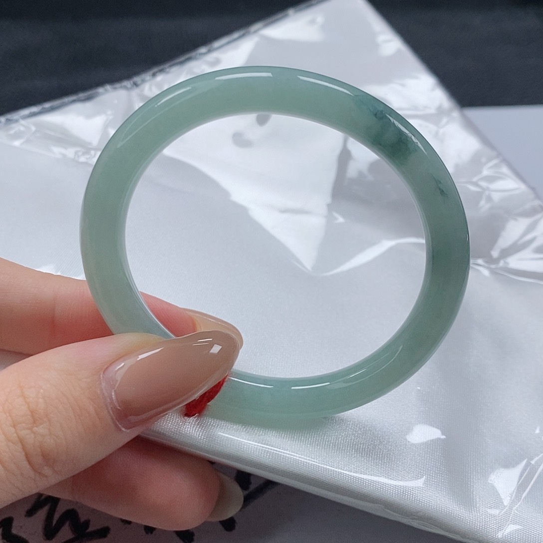 【闪购商品】翡翠手镯（贵妃镯）未镶嵌360号
