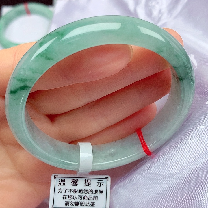 翡翠未镶嵌手镯57贵妃手镯