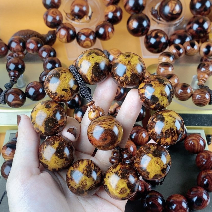 【闪购商品】花梨木类随**变黄