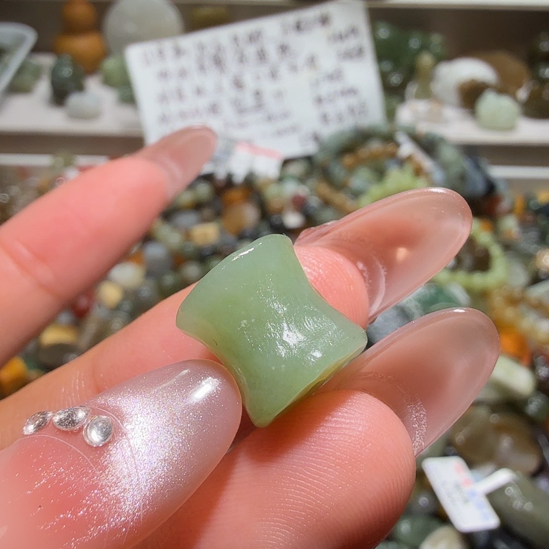 和田玉未镶嵌珠宝奇石