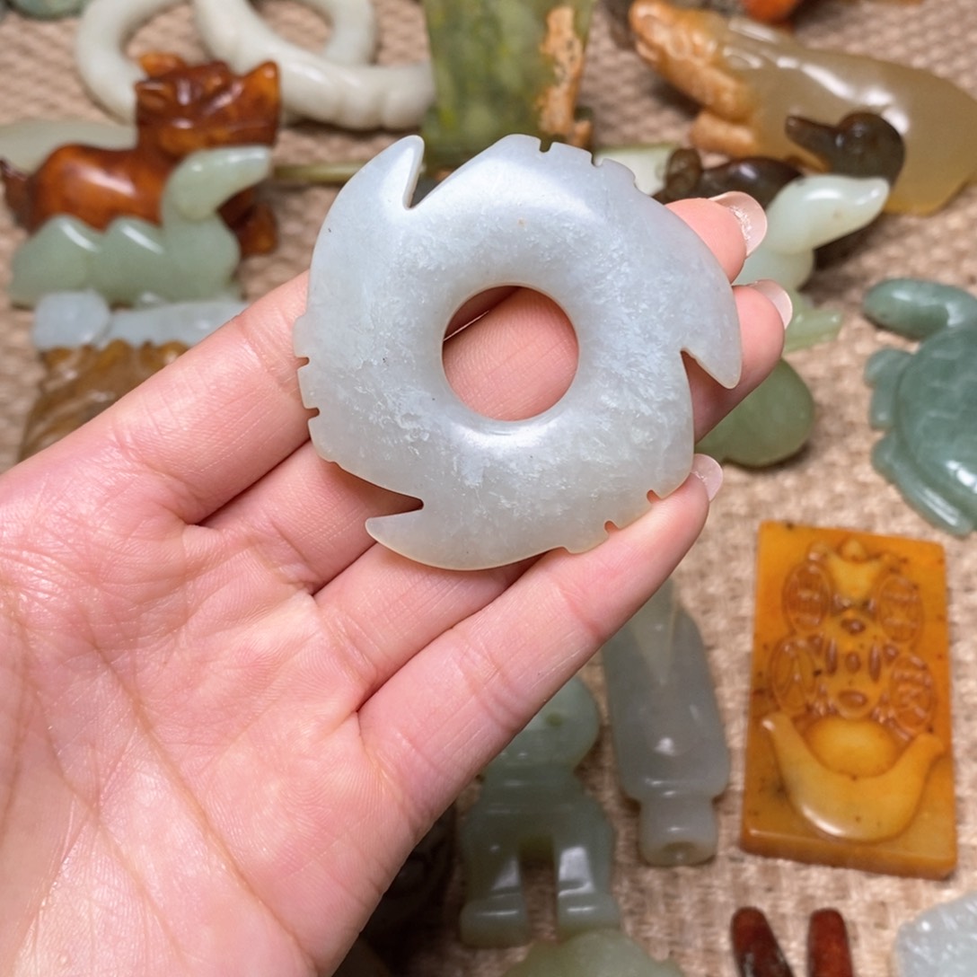 白玉菩提吊坠白玉菩提白玉菩提摆件