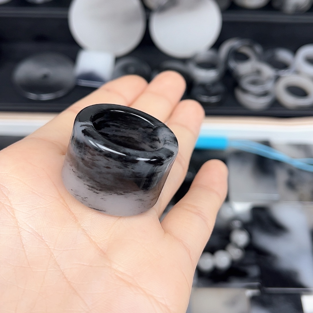 顾*安青花， ， ， ， ， ， ，21加，， ， ，