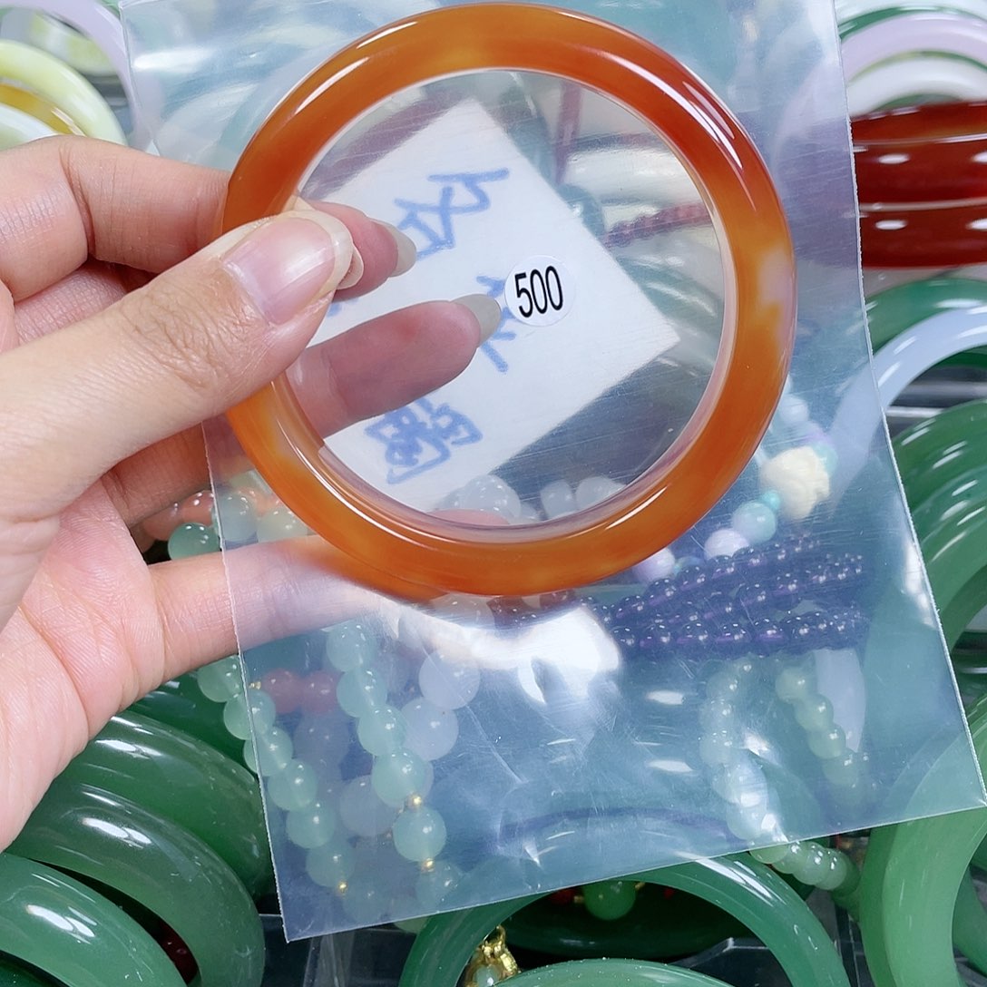 石英质玉手镯未镶嵌63