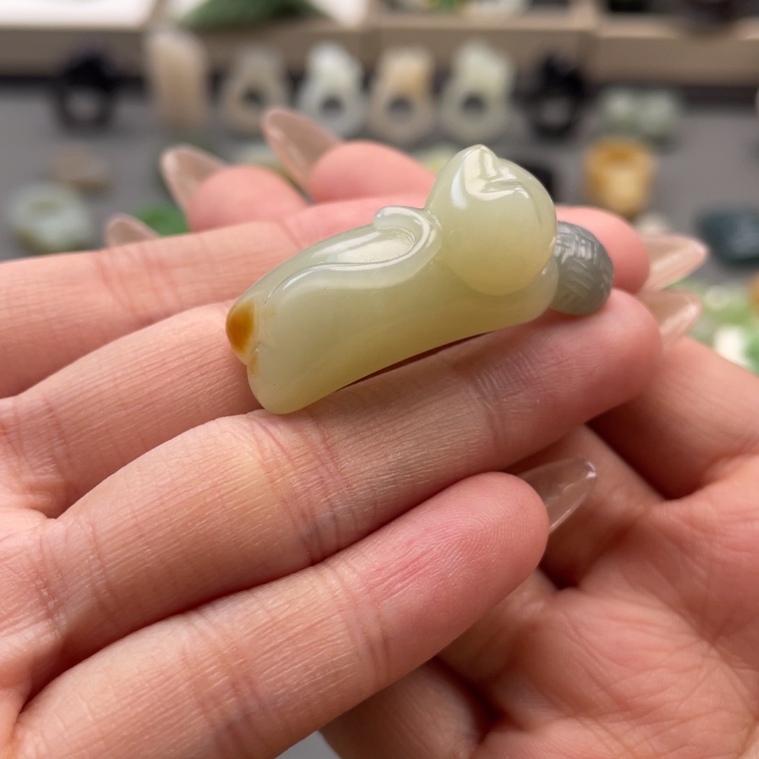 和田玉手牌未镶嵌