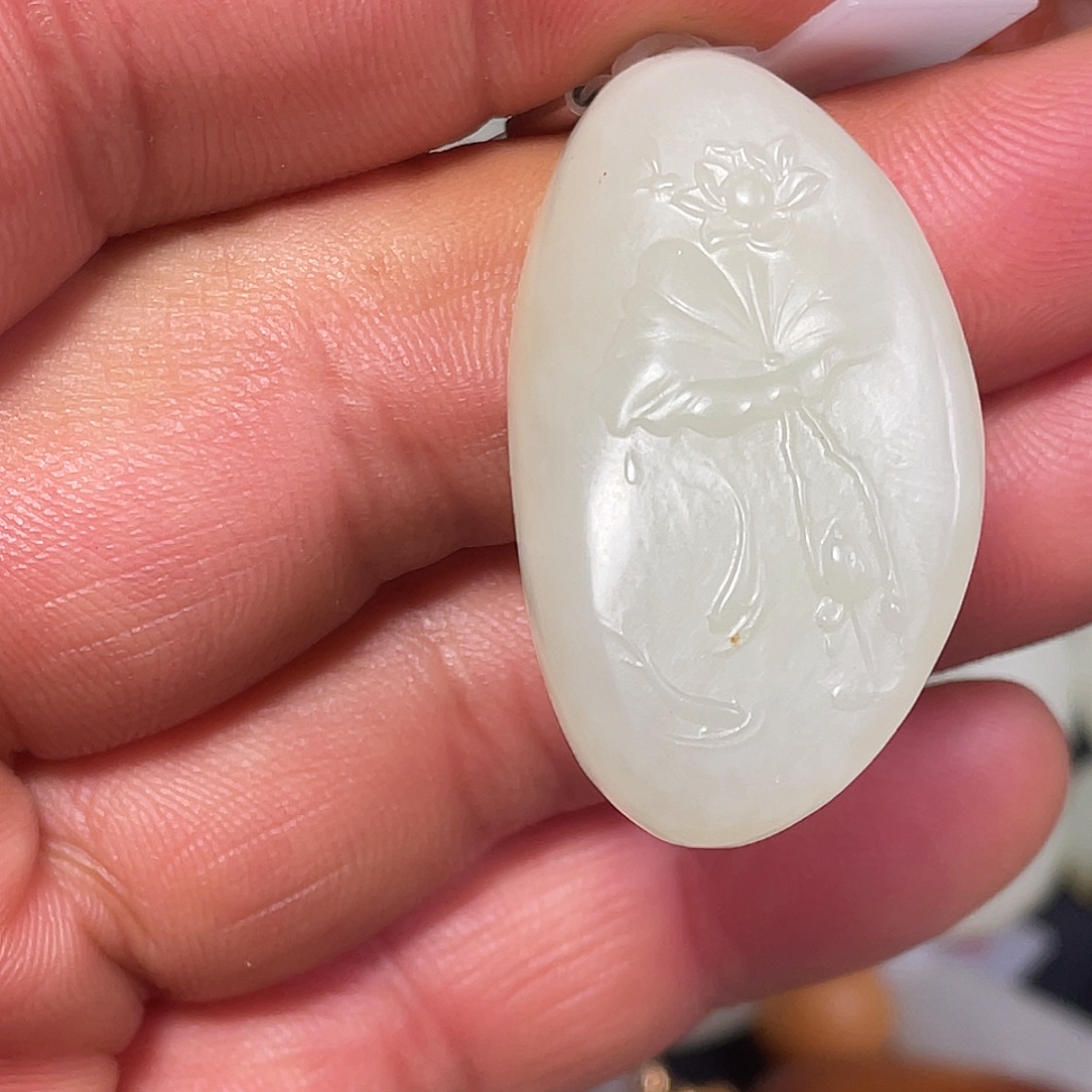 和田玉未镶嵌颈饰吊坠