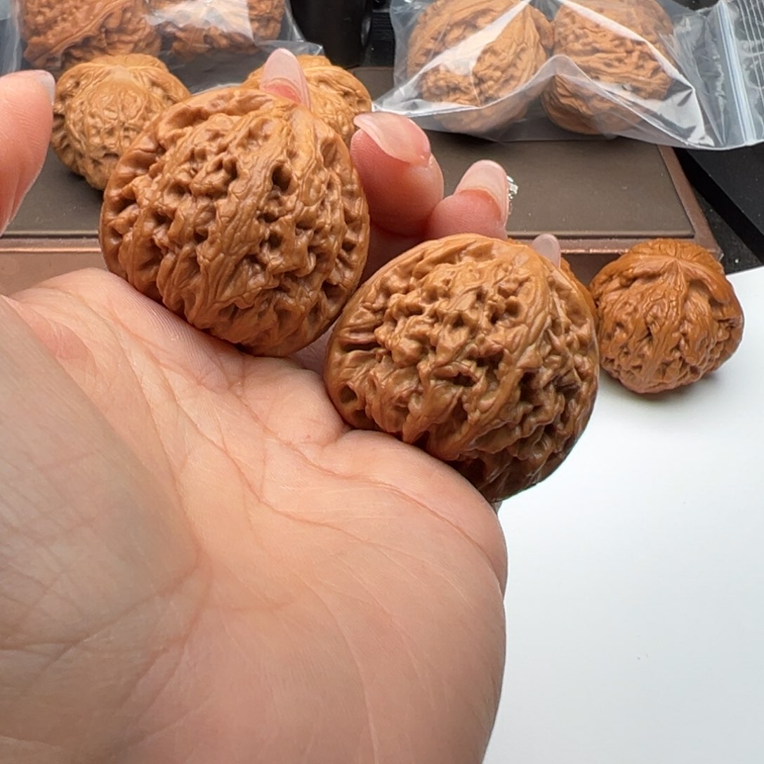 文玩核桃把件红锦鲤38