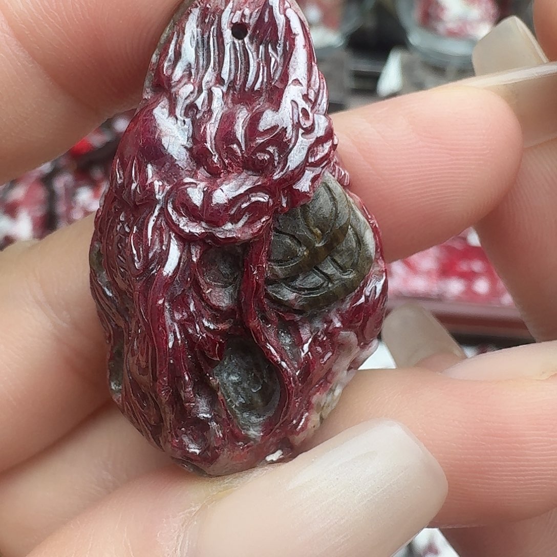 天然辰砂朱砂龙形雕刻件
