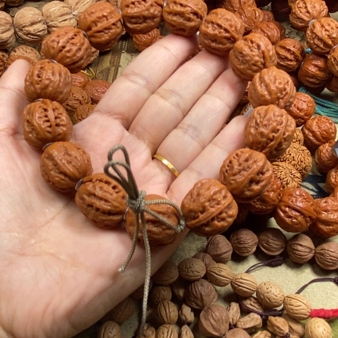 忧***包文玩核桃吊坠八棱手串文玩核桃