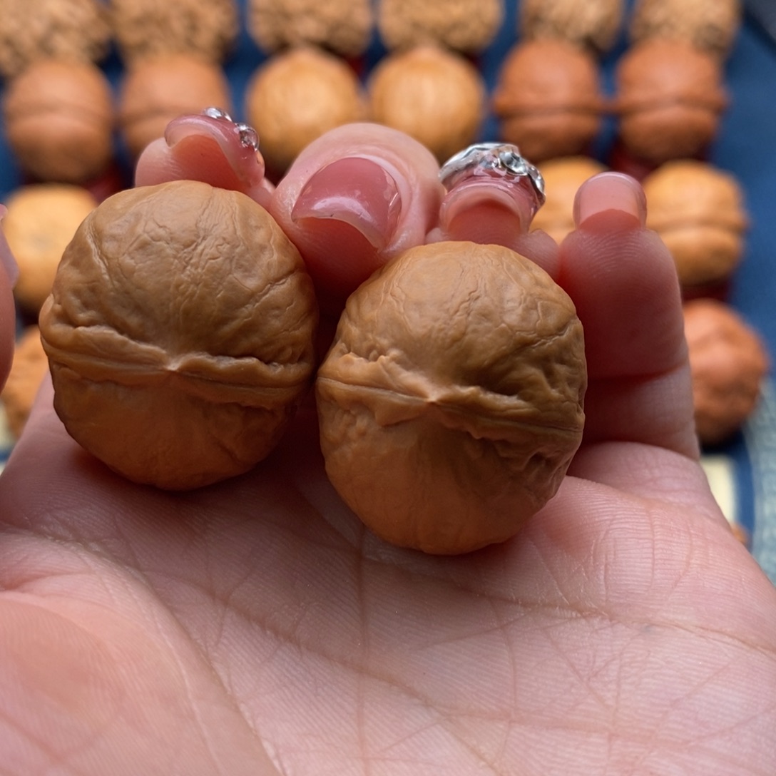 文玩核桃把件?*韵精品小手捻