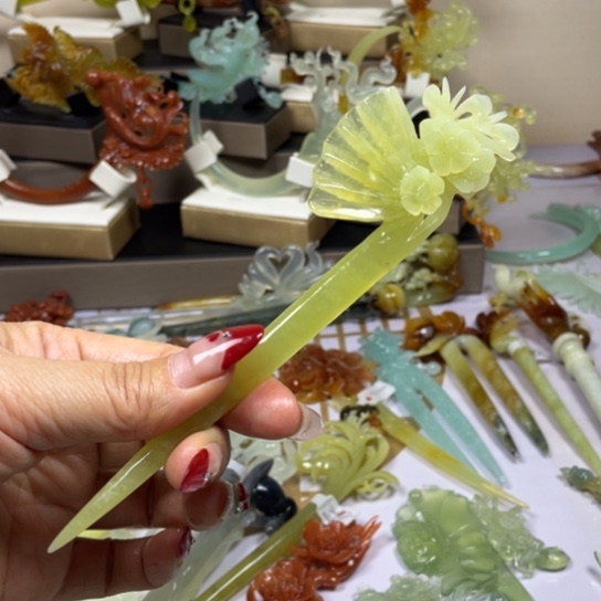 蛇纹石玉发饰未镶嵌