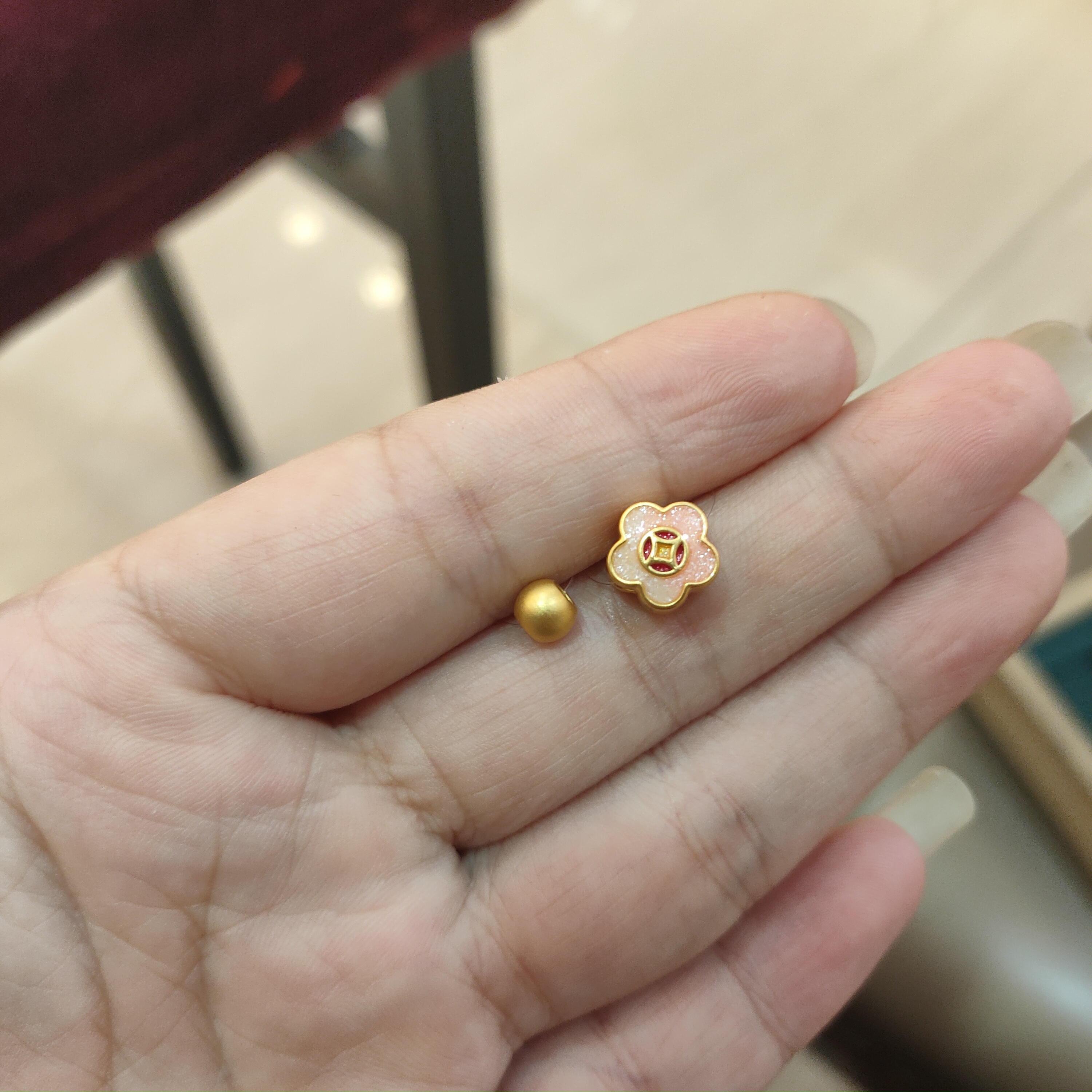 六桂福足金精美时尚小花配件