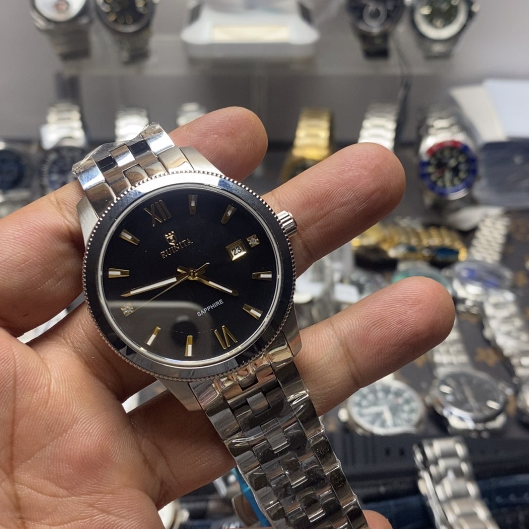 自动机械机芯锻造碳钢全自动机械手表一只