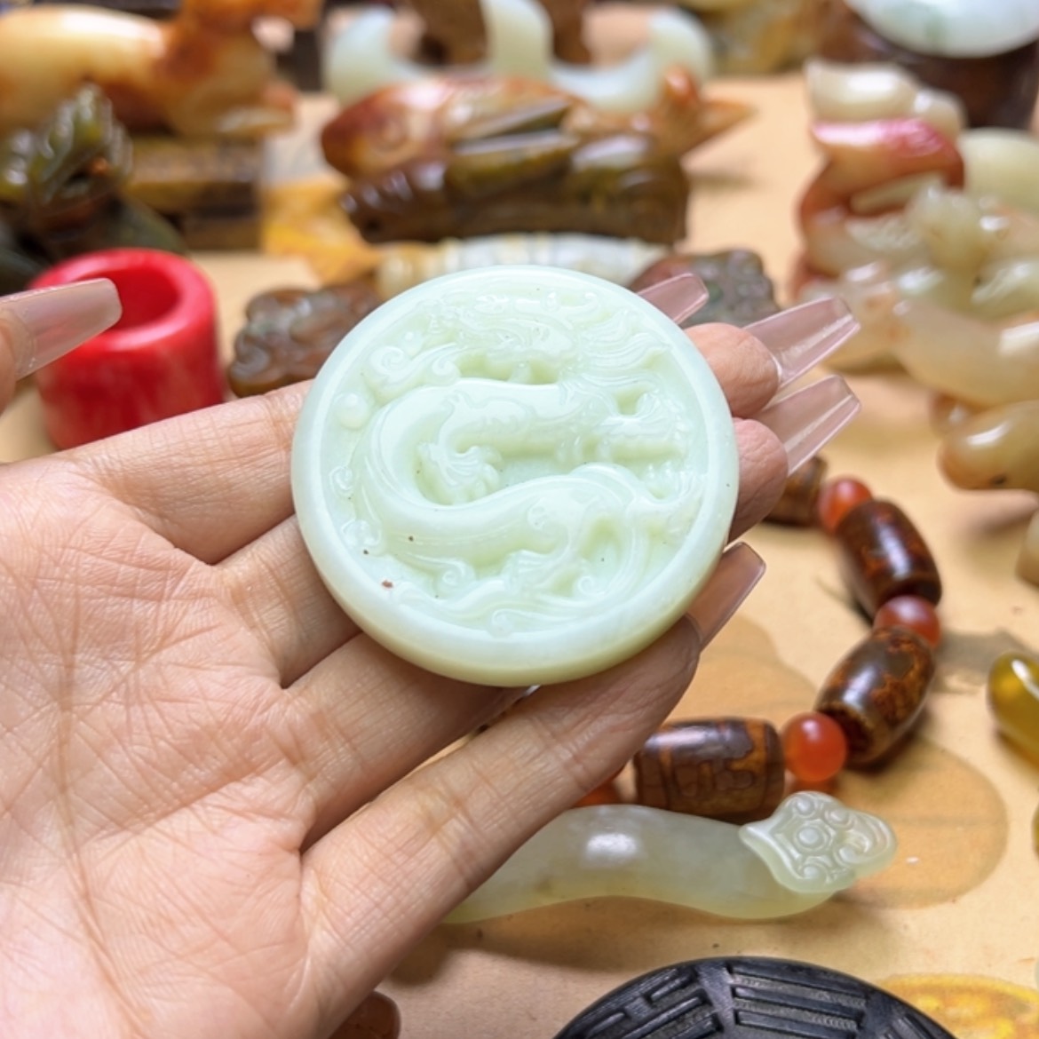 【闪购商品】蛇纹石玉颈饰未镶嵌