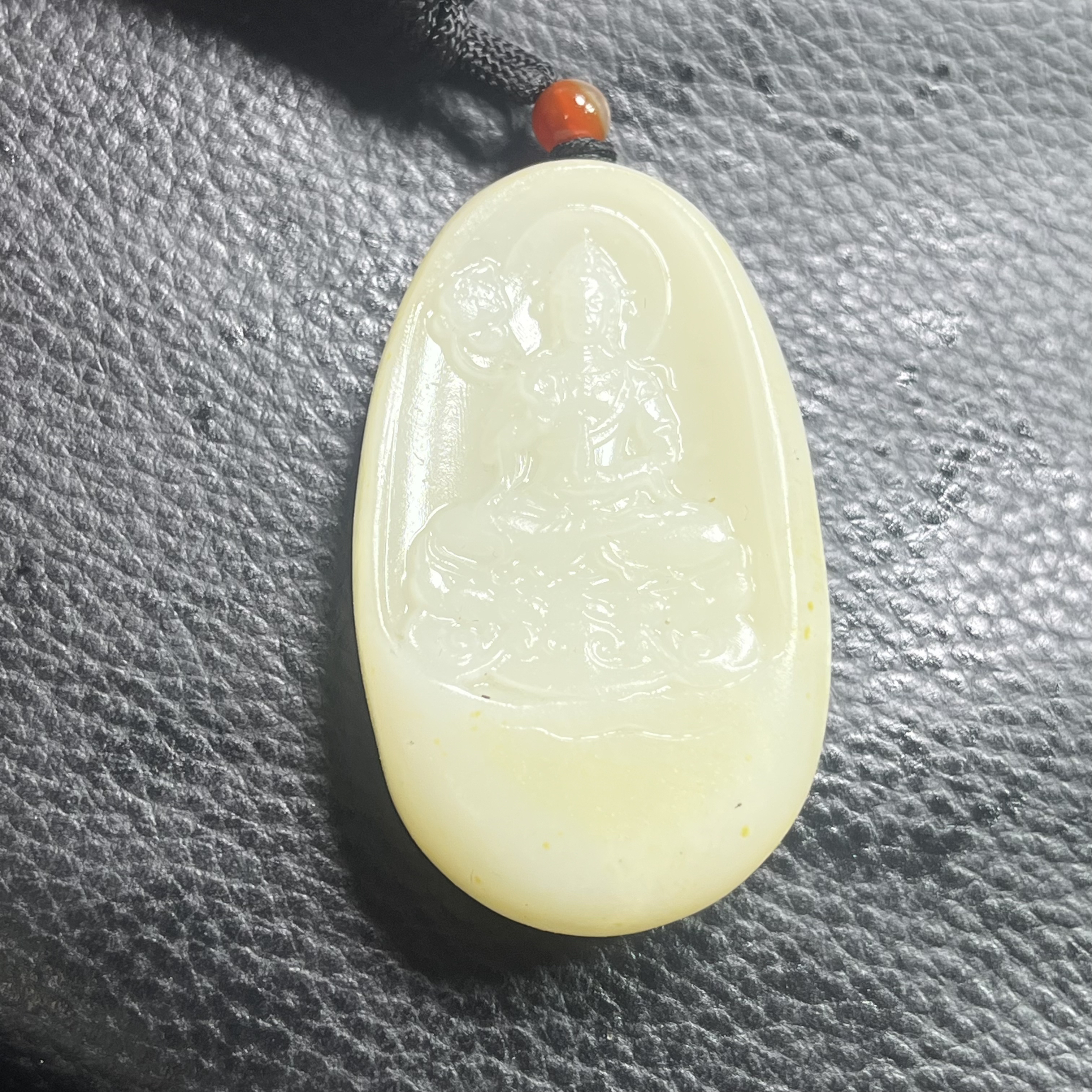 和田玉荷花观音挂件