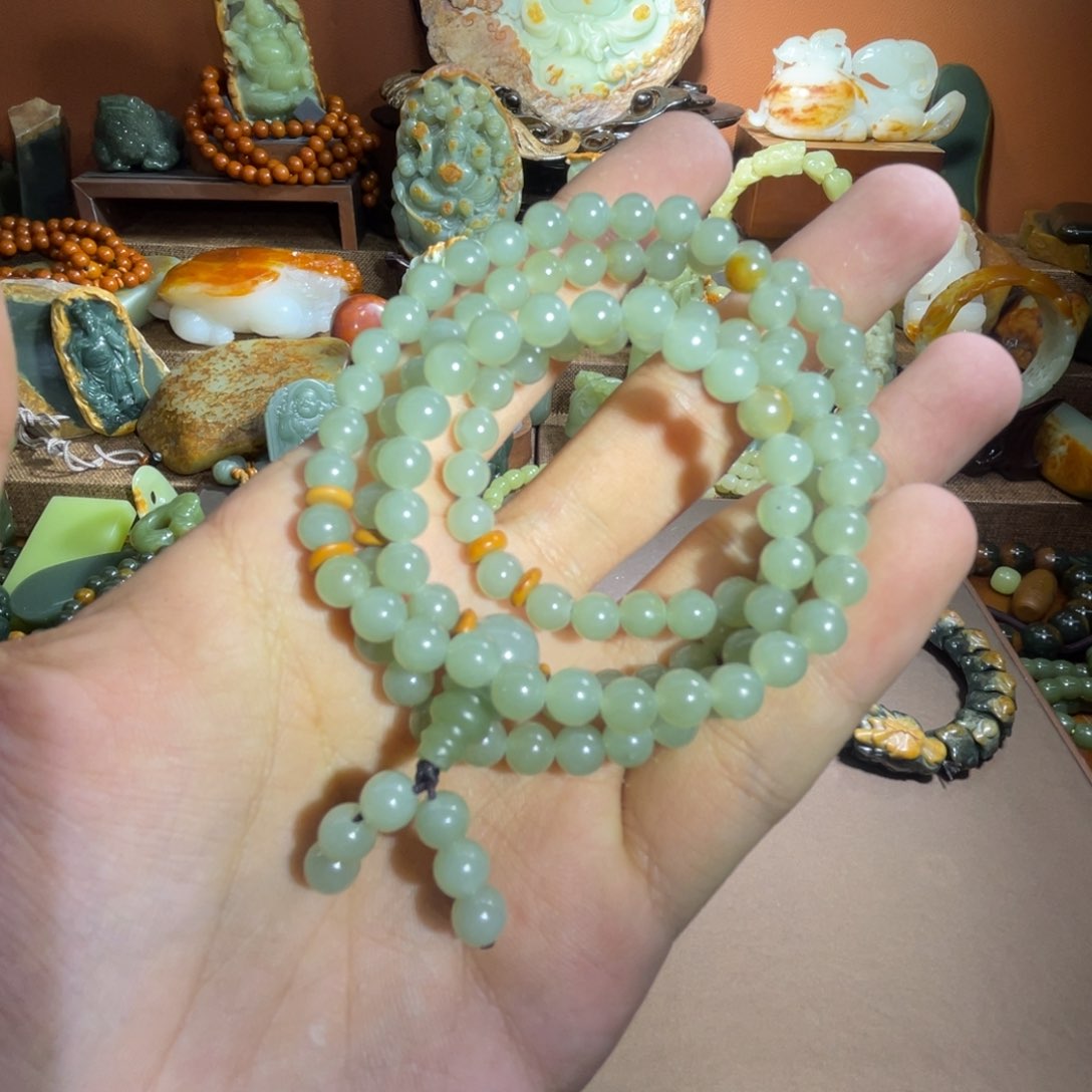 透闪石质玉108卡6青未镶嵌