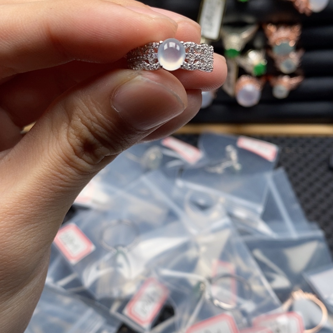 翡翠戒圈银S925镶嵌且**?天然缅甸翡翠A货