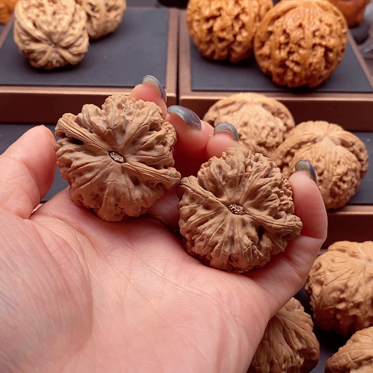 【闪购商品】把件文玩核桃砂****）粗筋41，修，尖歪