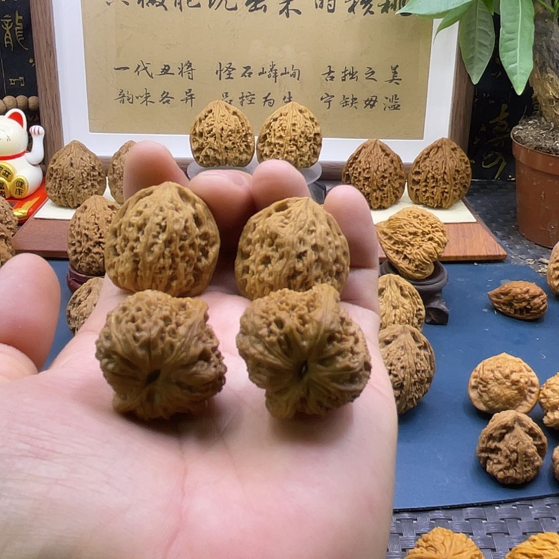 把件文玩核桃云****丶一代小手捻