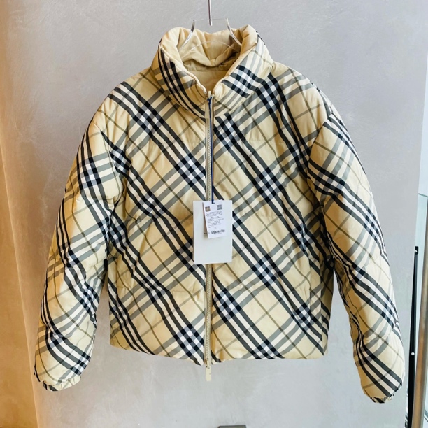 未使用 BURBERRY/博柏利 25ss格纹双面羽绒服/L码/2077/全新