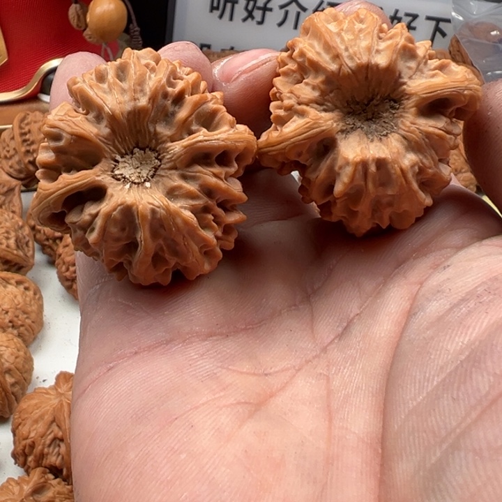 空***城把件文玩核桃核桃