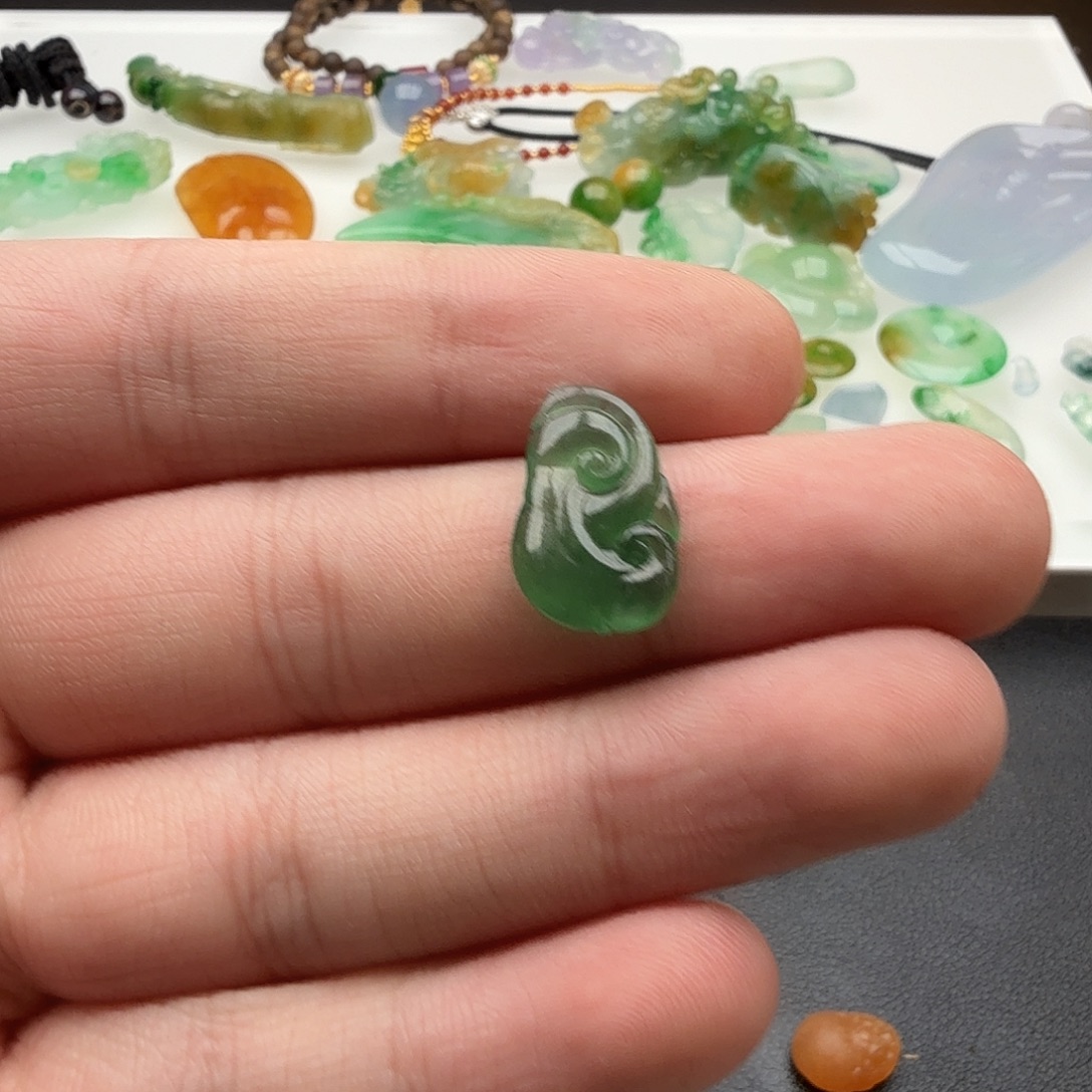 翡翠未镶嵌颈饰天然缅翡翠