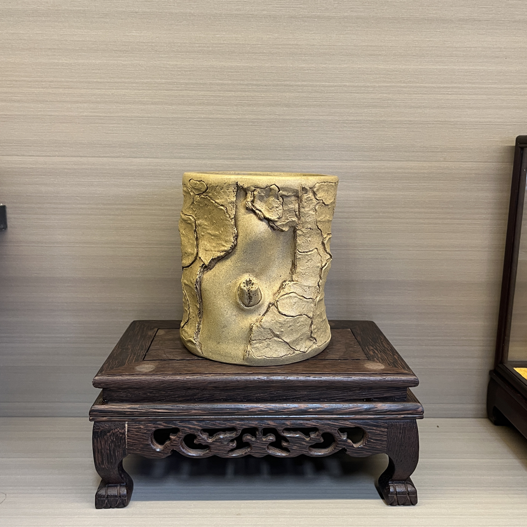 紫砂文玩杂件笔筒 全手工制作树皮笔筒难得一见