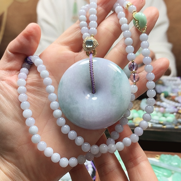 翡翠颈饰未镶嵌吊坠