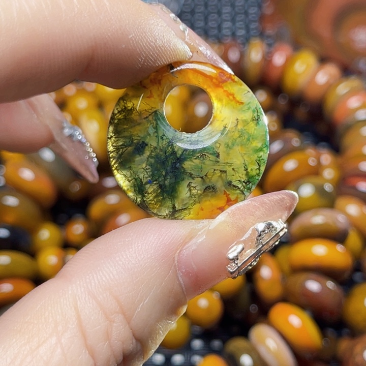 玛瑙/玉髓颈饰未镶嵌