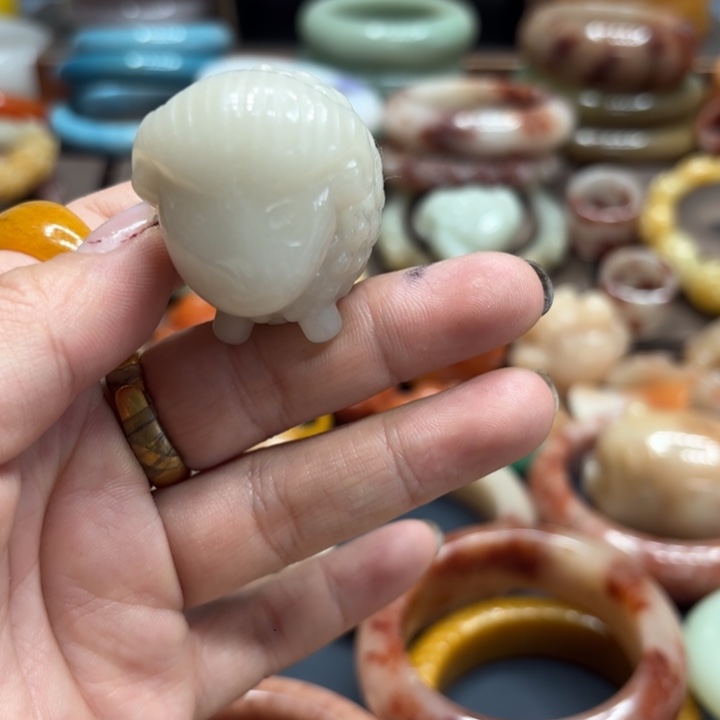 石英岩玉合金颈饰