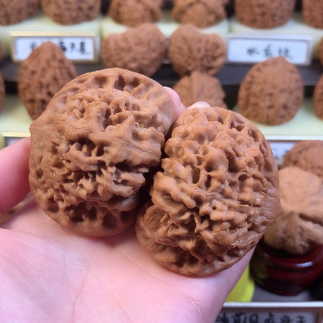 文玩核桃吊坠一*天官帽56