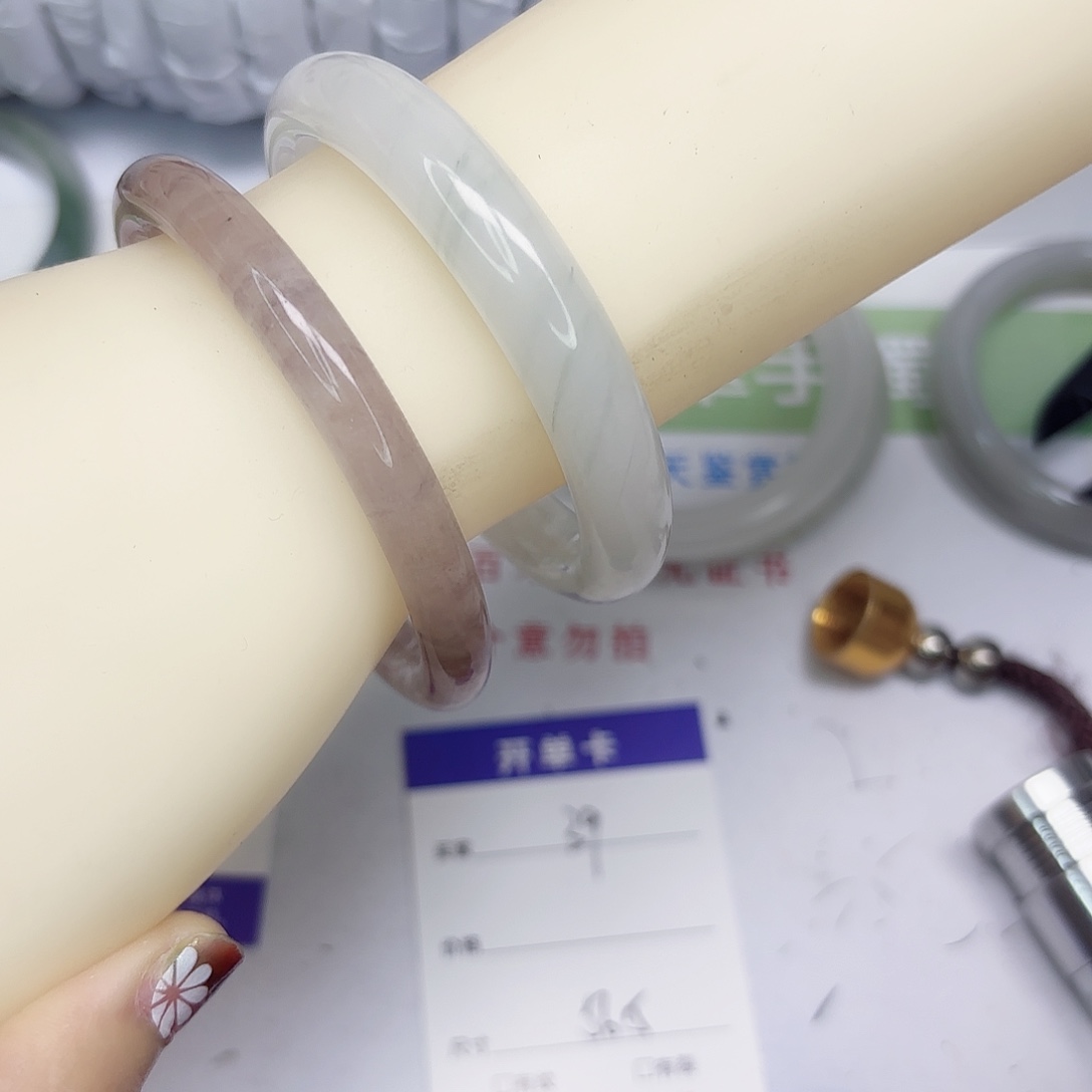 石英质玉未镶嵌手镯39/5657