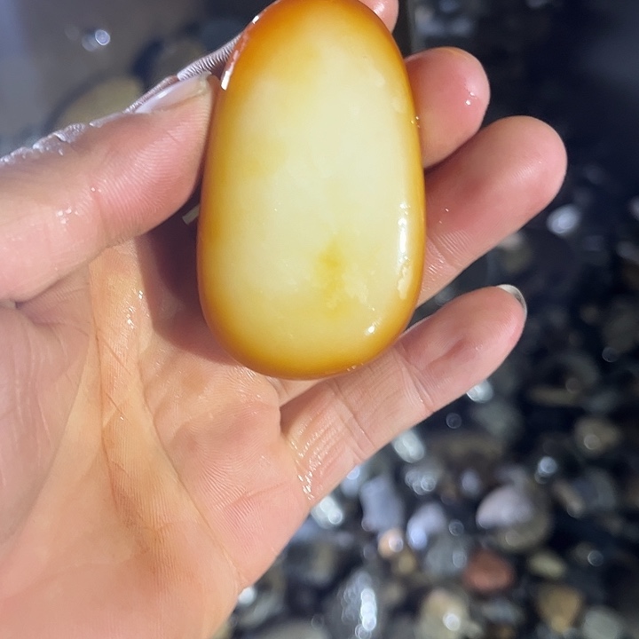 未镶嵌和田玉（糖玉）挂件