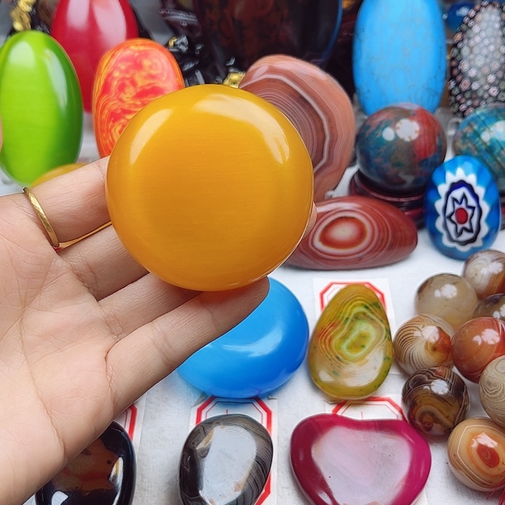 玛瑙/玉髓未镶嵌珠宝奇石