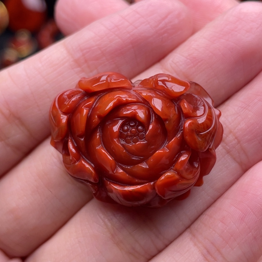 南红玛瑙未镶嵌珠宝奇石牡丹花吊坠