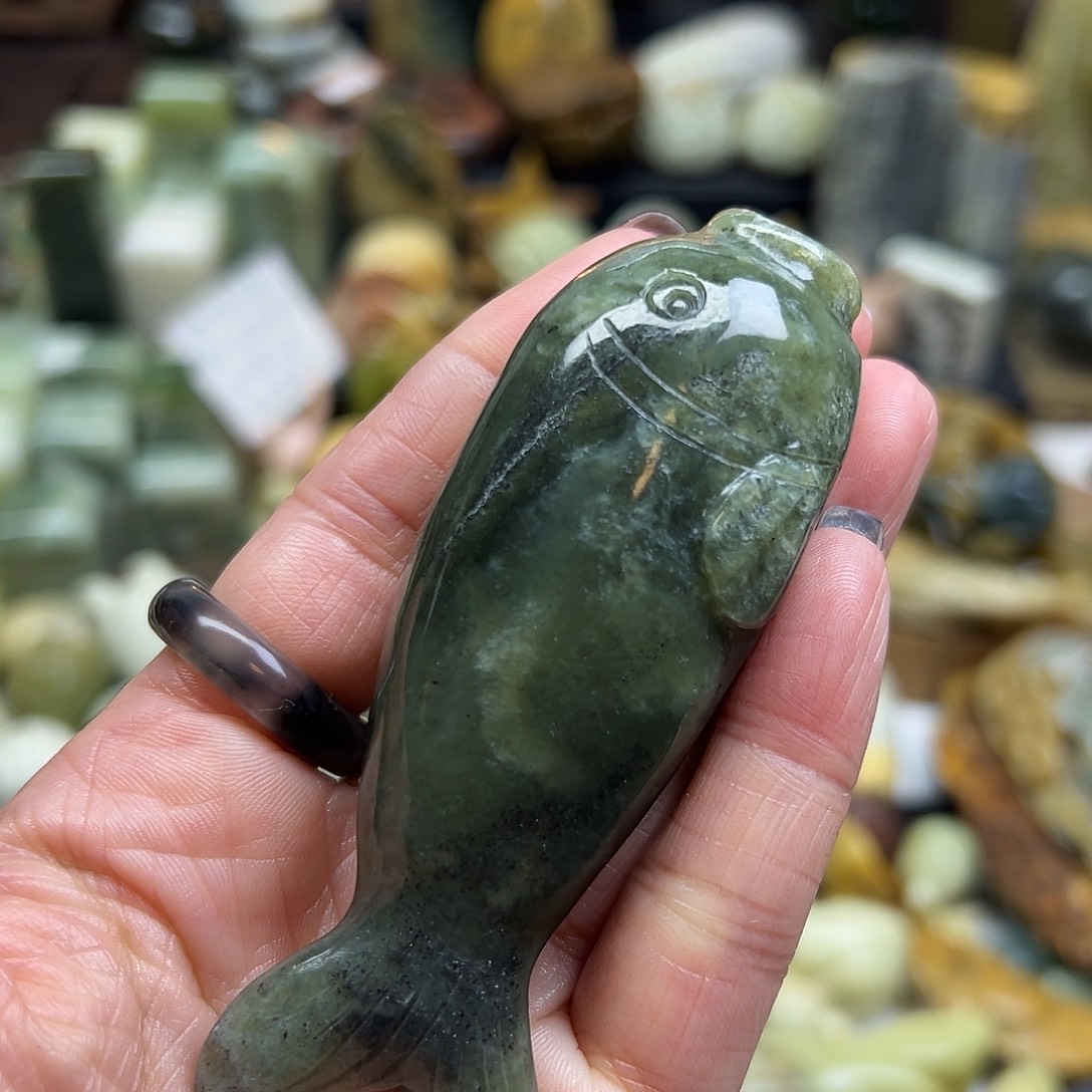 岫岩河磨玉（透闪石质玉）未镶嵌颈饰河磨玉手玩