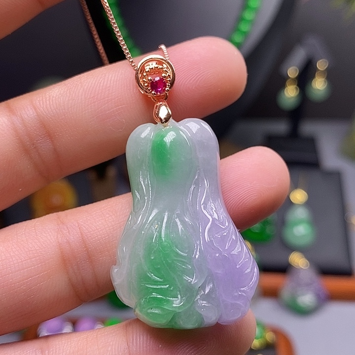 吊坠(赠链)未镶嵌翡翠