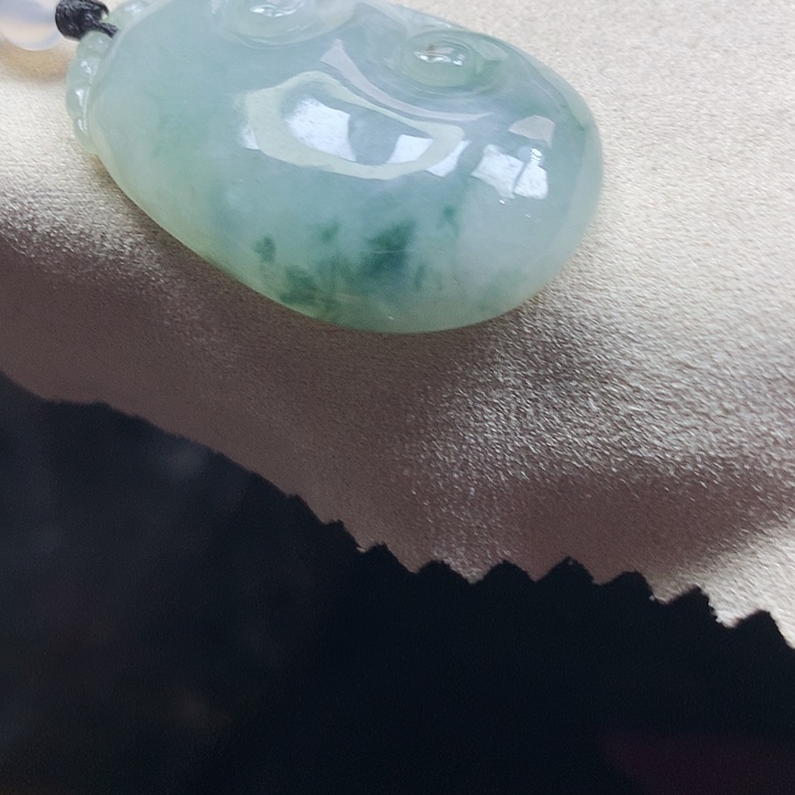 翡翠颈饰未镶嵌吊坠