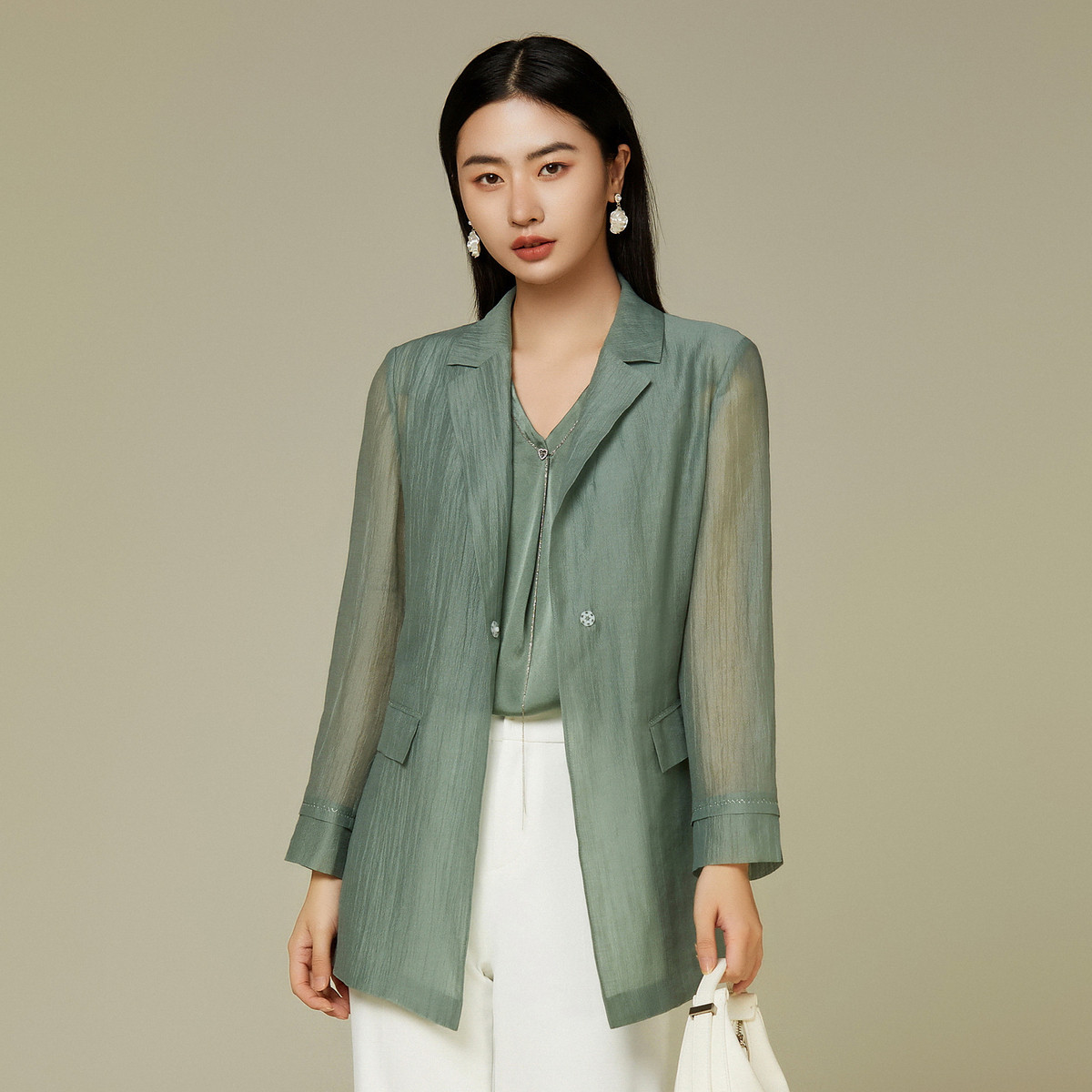 BuouBuou【粉丝专享】醋酸桑蚕丝舒适丝滑微弹吊带背心BJ2F501