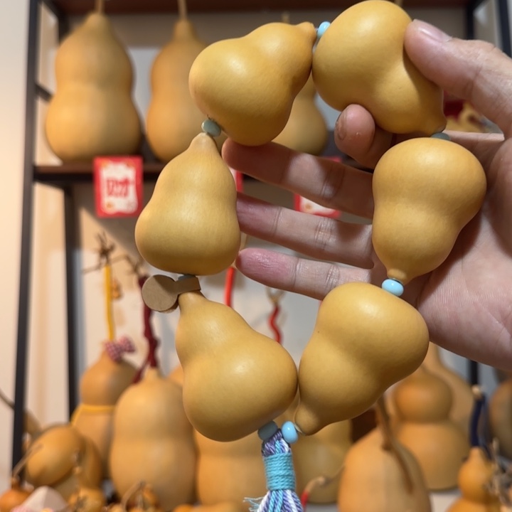 三角墩胖手持葫芦
