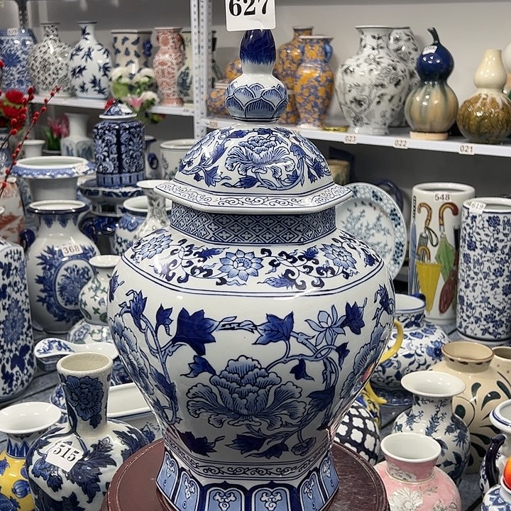 摆件青花瓷手工手绘高温釉下彩居家摆件，将军罐，