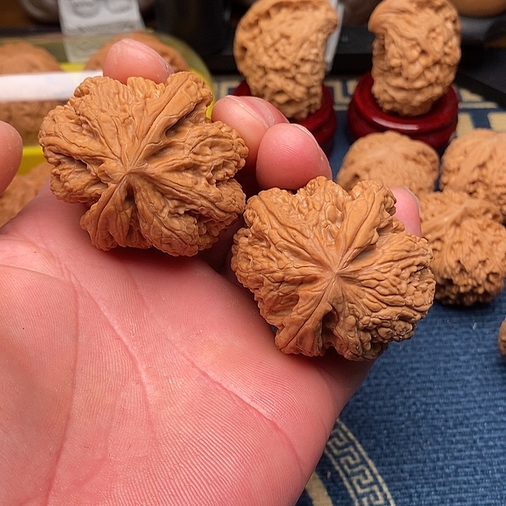 文玩核桃把件粗筋44修