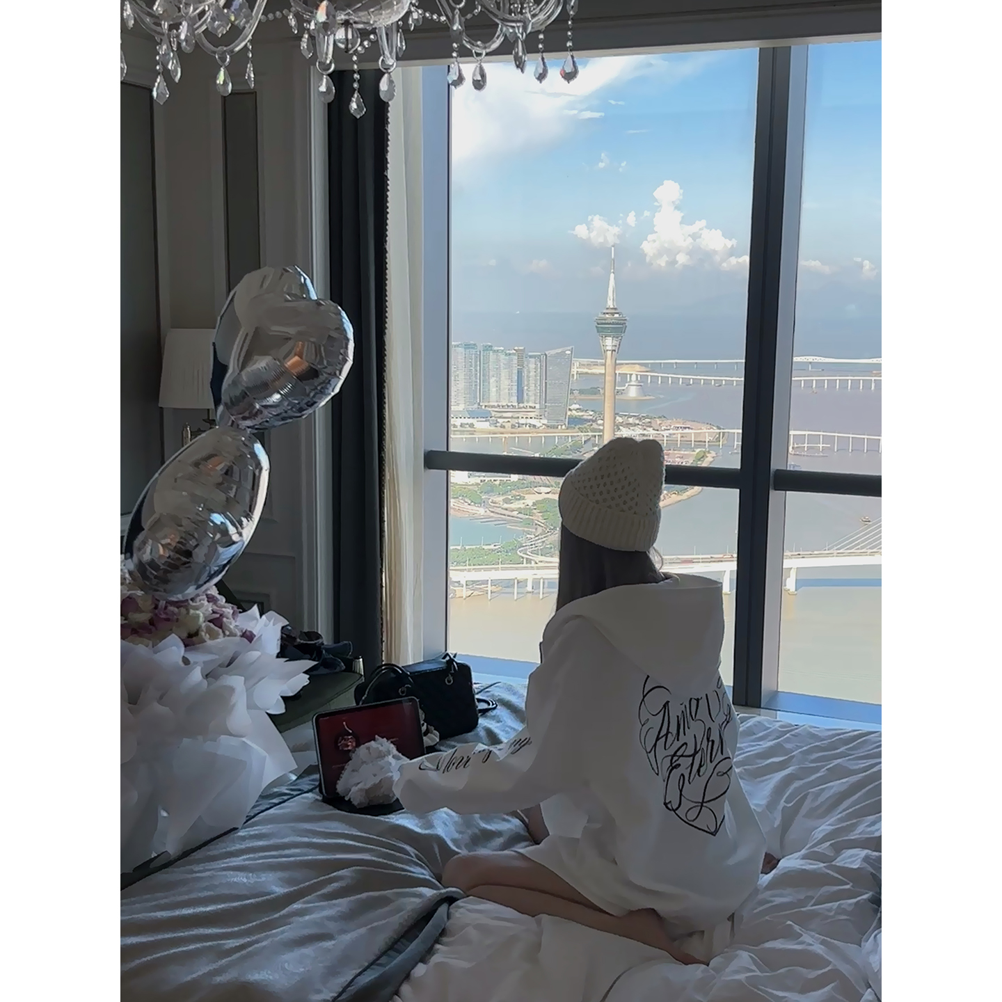 莫欣欣&字母印花连帽卫衣外套250373