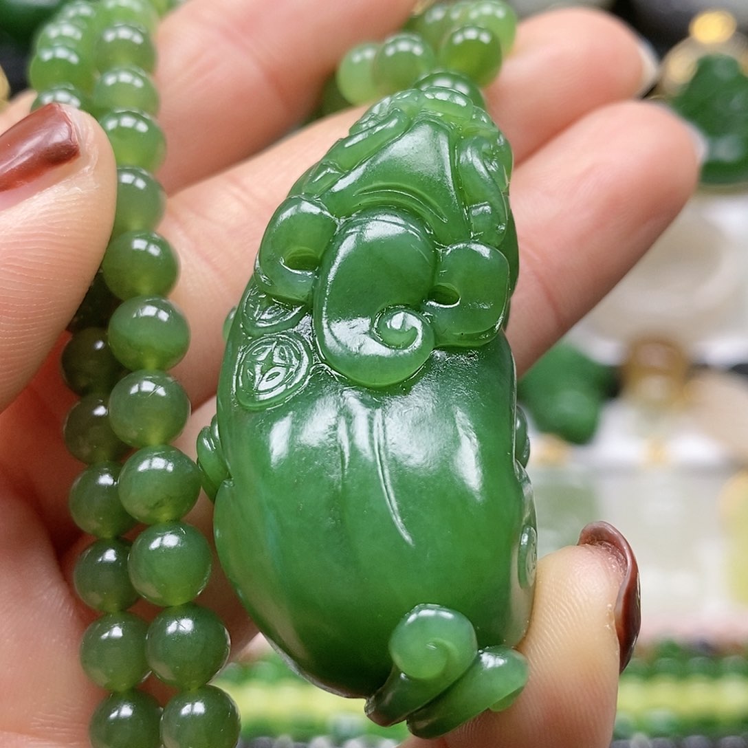 和田玉颈饰未镶嵌