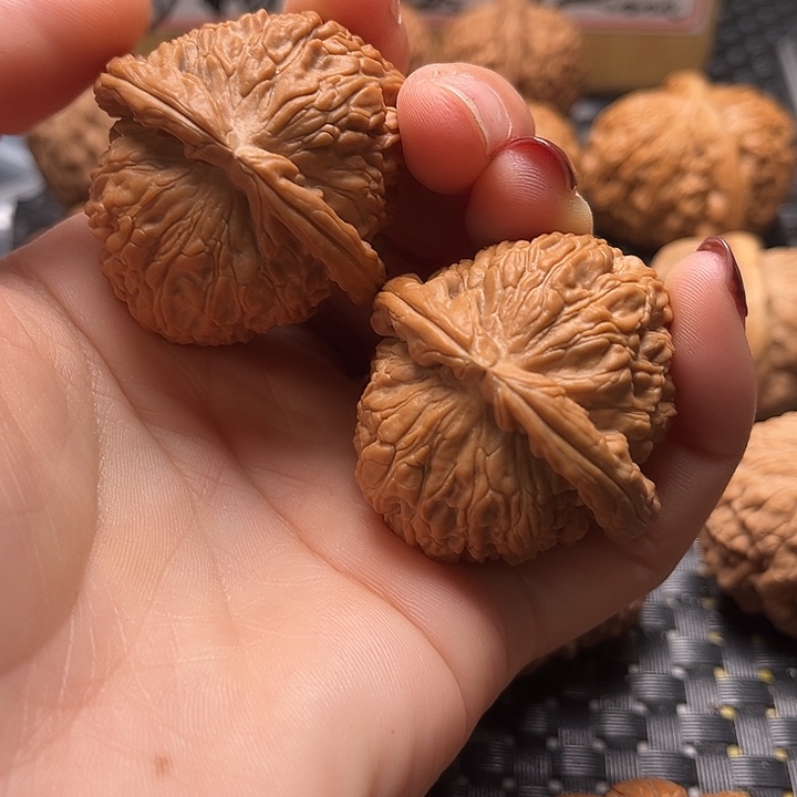 文玩核桃把件40全品白狮子