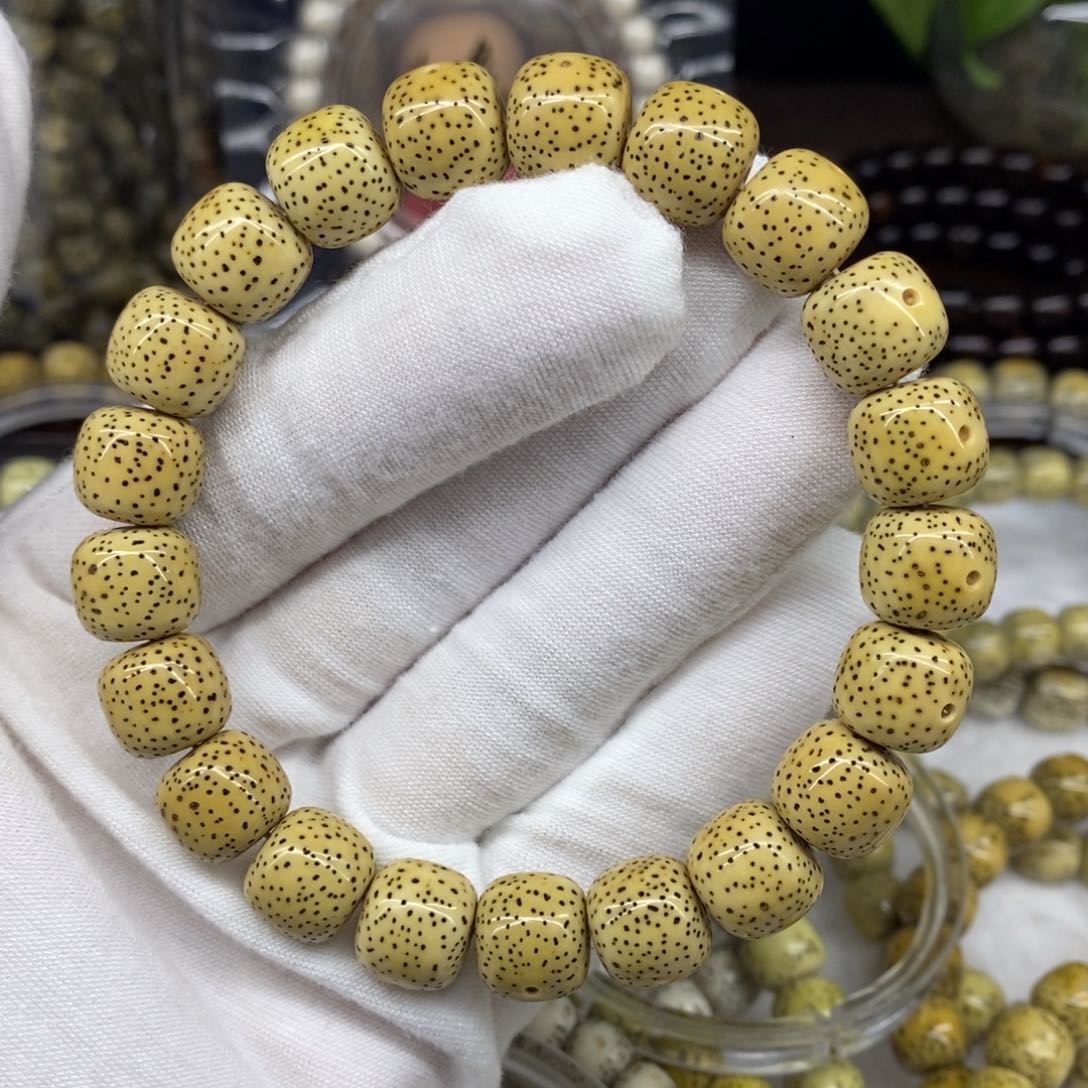 星月菩提吊坠大****石玉料11/10月朗星稀