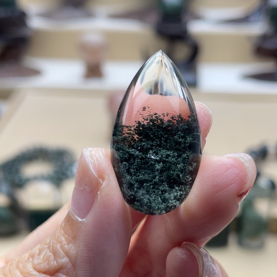 颈饰未镶嵌水晶绿幽灵吊坠