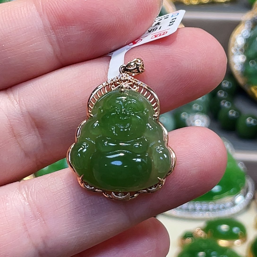 和田玉（碧玉）颈饰18K金镶嵌苹果绿佛公20mm