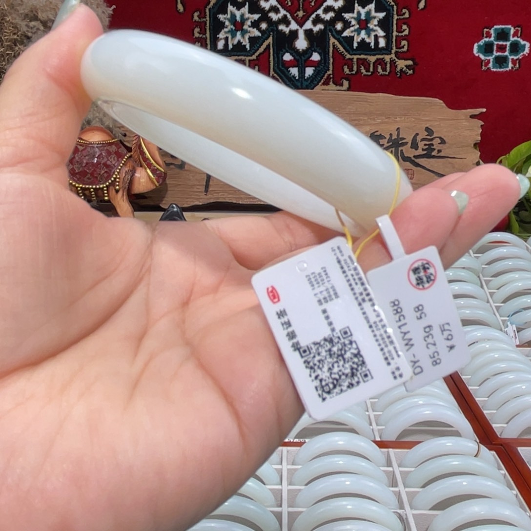 未镶嵌手镯和田玉天然羊脂玉老料
