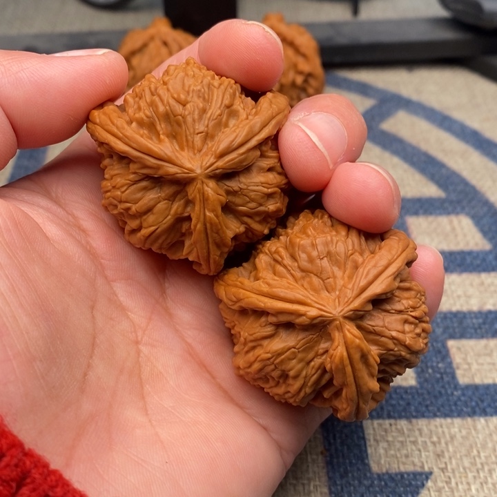 吊坠文玩核桃佩*三棱